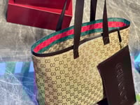 توت باق قوتشي بني غامق