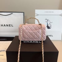 شنطة يد شانيل بيبي بينك