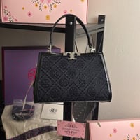 شنطة يد توري بورش ميني لامع