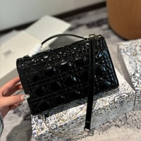 شنطة يد ديور