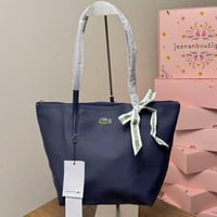 شنطة لاكوست فيس كحلي