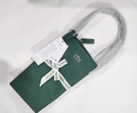 شنطة لاكوست فيس أخضر