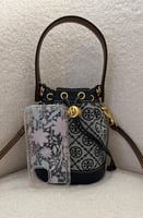 شنطه يد توري بورش