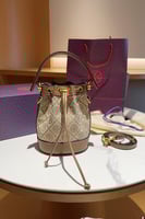 شنطه يد توري بورش