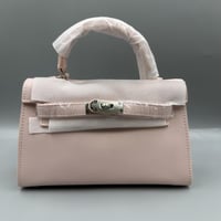 شنطة بينك فاتح