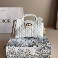 شنطة ليدي ديور مايكرو أبيض