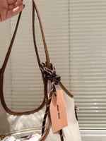 توت باق miu miu