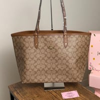 توت باق كوتش دبل فيس