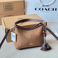 شنطة كوتش مخمل بني كبير