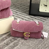 شنطة كوتش مخمل بينك صغير