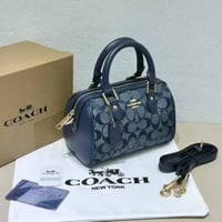 شنطة يد كوتش كحلي