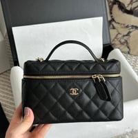 شنطة يد شانيل أسود