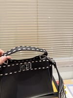 شنطة يد فندي