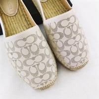 حذاء فلات كوتش وايت