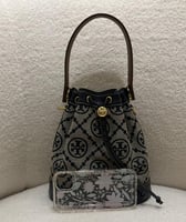 شنطه يد توري بورش