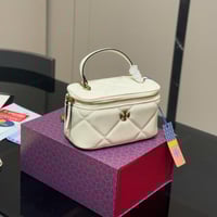 شنطة يد توري بورش