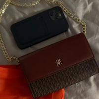 شنطة سي اتش سلسلة