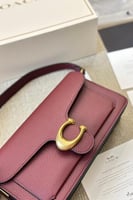 شنطه كوتش تابي ميني عنابي