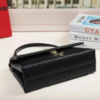 شنطة سي اتش