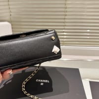 شنطة يد شانيل