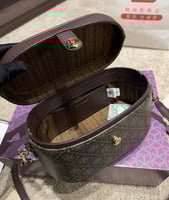 شنطة يد توري بورش