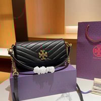 شنطة كتف توري بورش