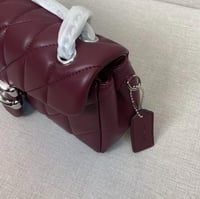 شنطة كتف كوتش مقاس كبير