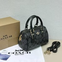 شنطة يد كوتش أسود