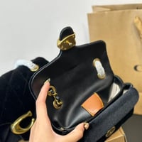 شنطة كتف كوتش مقاس صغير مخملي