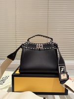 شنطة يد فندي