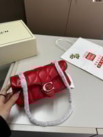 شنطة كتف كوتش