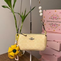 شنطة كتف كوتش