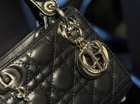 شنطة يد ديور