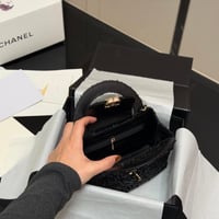 شنطة يد شانيل قليتر أسود