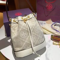 شنطه يد توري بورش