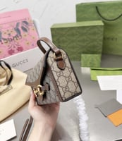 شنطة كتف قوتشي