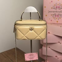 شنطة يد توري بورش