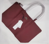 شنطة لاكوست فيس عنابي