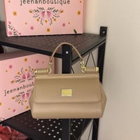 شنطه يد دولتشي اند غابانا