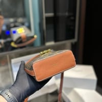 شنطة يد سيلين بني