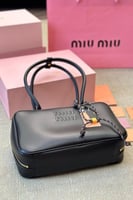 شنطة يد miu miu