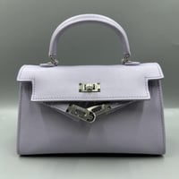 شنطة موف فاتح