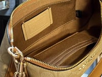 شنطة كتف كوتش بيج