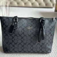 توت باق كوتش أسود سحاب