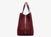 شنطة سي اتش أحمر