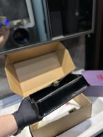 شنطة كتف توري بورش أسود