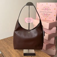 شنطة كتف كوتش بروكلين مديم