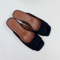 كعب كوتش أسود