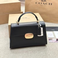 شنطة يد كوتش أسود