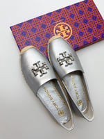 حذاء توري بورش فضي